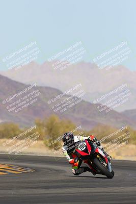 media/Feb-04-2023-SoCal Trackdays (Sat) [[8a776bf2c3]]/Turn 14 (115pm)/